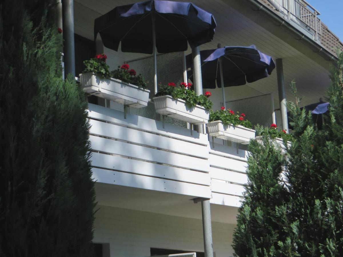 Hotel Zum Rosenteich Bad Zwischenahn Exterior photo