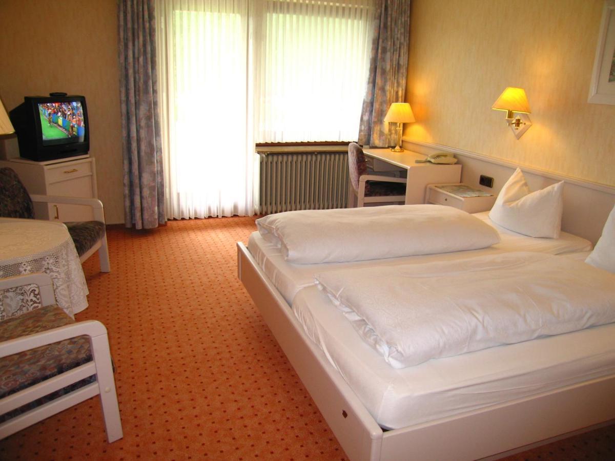 Hotel Zum Rosenteich Bad Zwischenahn Exterior photo
