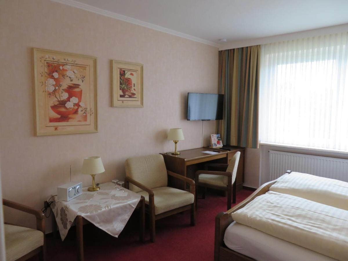 Hotel Zum Rosenteich Bad Zwischenahn Exterior photo