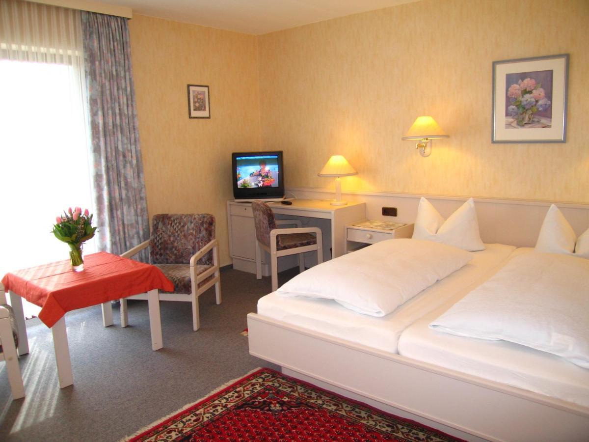Hotel Zum Rosenteich Bad Zwischenahn Exterior photo